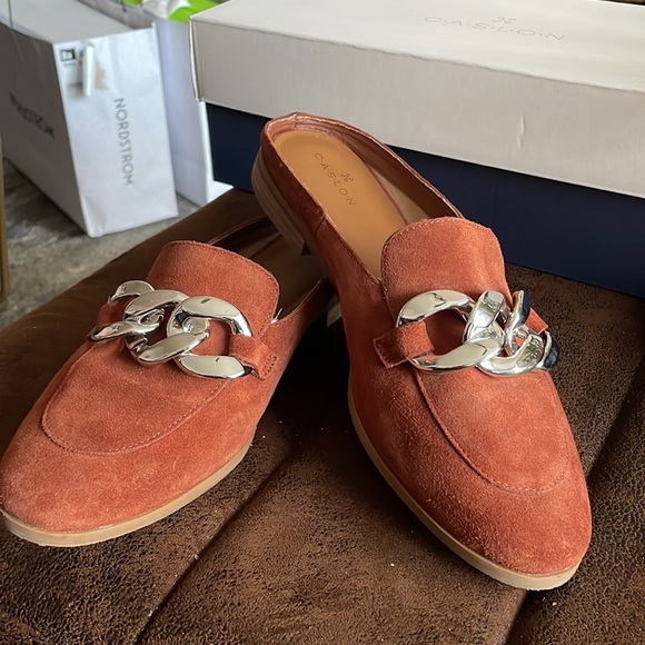 Rust colored mules - Picture 2 of 5